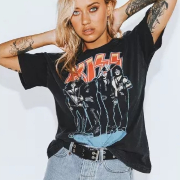 🍭🤘New boutique KISS tee XL & 2x left - Picture 5 of 6